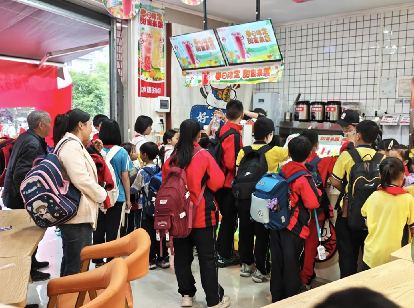 冰语时间:茶饮市场的崛起之星